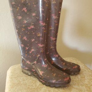 Lavender Rain Boots w/clear heal